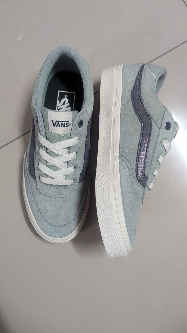 Vans Women's Brooklyn LS Trainers (Category: Sneakers) located in Petaling Jaya. Submitted by SoulLove777 (Listing ID 1449757240, Image 2). Description: - Vans women's sneaker - Puritan Grey / Outdoor Grey Blue - Suede and canvas construction, with a subtle shimmer on the side stripe - Classic lace-up style - White sole - Great for casual wear.