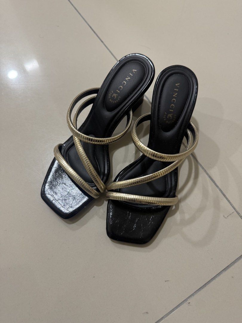 VINCCI HEELS (Category: Heels) located in Kuala Lumpur. Submitted by swtthnyy77 (Listing ID 1449904169, Image 1). Description: .