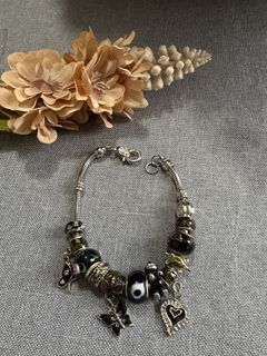 (Category: ) located in . Submitted by claires_collection (Listing ID 1449767662, Image 1). Description: .