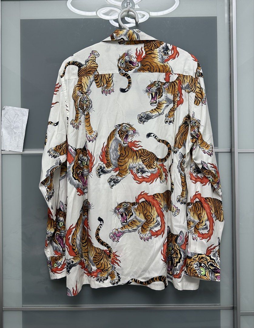 Wacko Maria Shirt （分類：T-shirt、恤衫、有領衫）位於 Hong Kong。 由 yipyyt 提交（商品編號 1449870835，圖片 2）。簡介： Wacko Maria Shirt 100% Rayon 柔軟 有光澤 透氣 日本製 只著過一次 Size : M $1480。