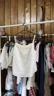 (Category: ) located in . Submitted by dainty.hercloset (Listing ID 1445740556, Image 1). Description: .