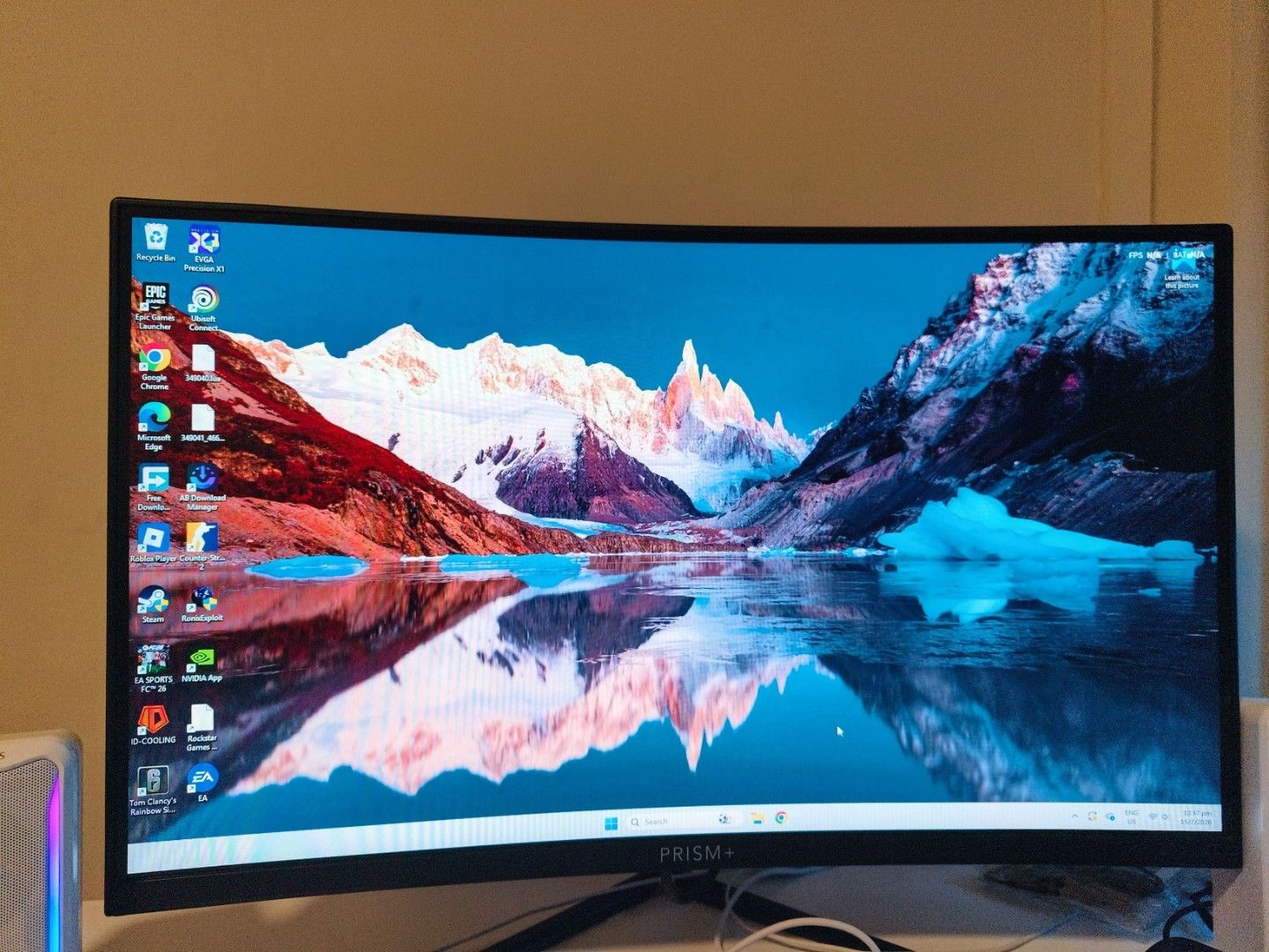 White Gaming PC510048972434974721