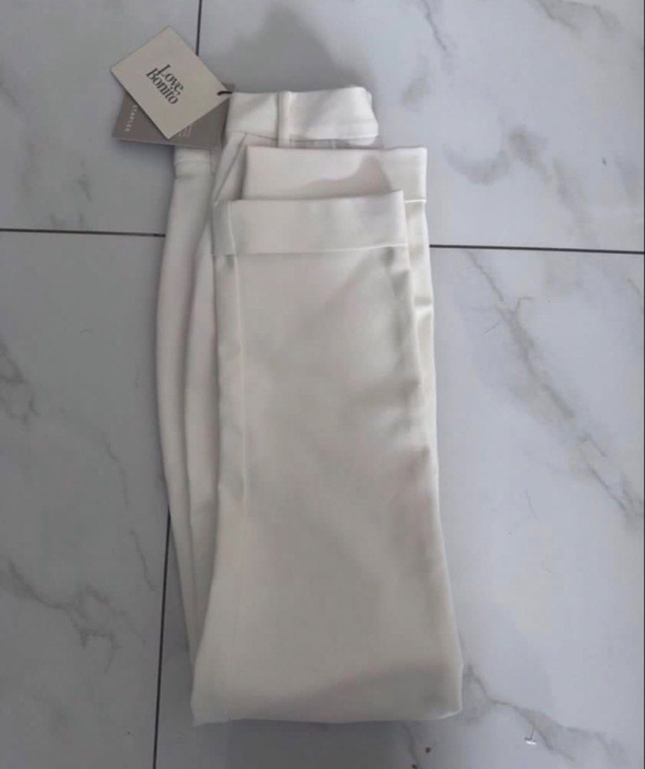 WHITE PANTS LOVE BONITO XS (Category: Jeans) located in Manila. Submitted by decluterthings888 (Listing ID 1449770309, Image 2). Description: .