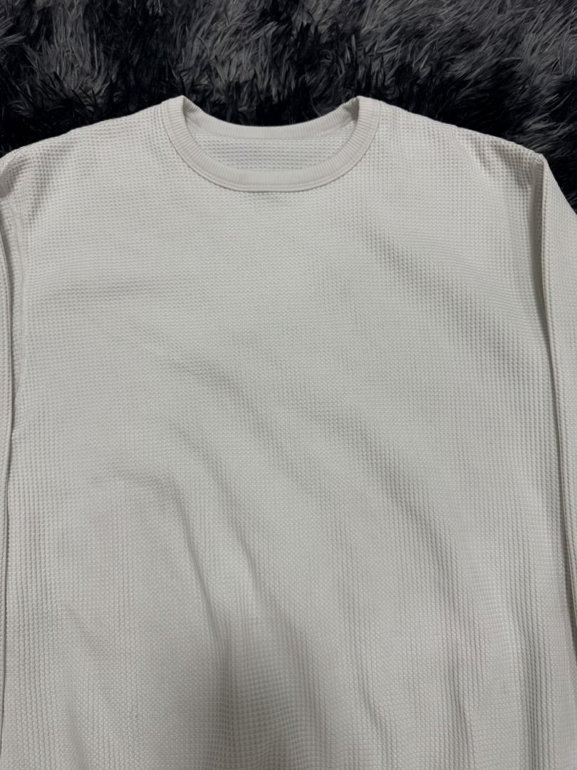 White Waffle Knit Crewneck Sweatshirt (Category: Coats, Jackets and Outerwear) located in Puerto Princesa. Submitted by 22B_Garments (Listing ID 1449808973, Image 3). Description: WIDTH: 27 LENGTH: 21.