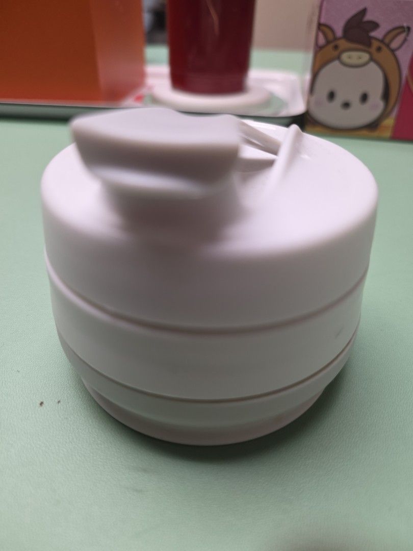 White Water Bottle Lid with Handle510150653992642562