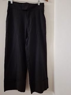(Category: ) located in . Submitted by closet_collection_ (Listing ID 1449824771, Image 1). Description: .
