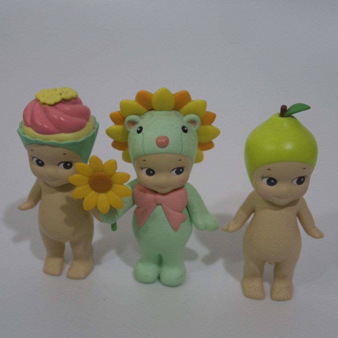 wts lfb tingi sonny angel (Category: Designer & Blind Box Toys) located in Taguig. Submitted by abbycaa (Listing ID 1449885654, Image 3). Description: good to mint condi no bnf available: flower gift - mint green [₱400] fruit series - pear [₱300] sweets series - cupcake [₱300] vegetable series - cabbage [SOLD] animal series ver. 2 - chameleon [₱300].