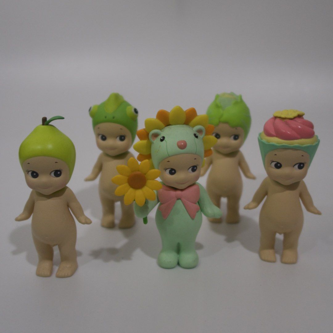 wts lfb tingi sonny angel (Category: Designer & Blind Box Toys) located in Taguig. Submitted by abbycaa (Listing ID 1449885654, Image 1). Description: good to mint condi no bnf available: flower gift - mint green [₱400] fruit series - pear [₱300] sweets series - cupcake [₱300] vegetable series - cabbage [SOLD] animal series ver. 2 - chameleon [₱300].