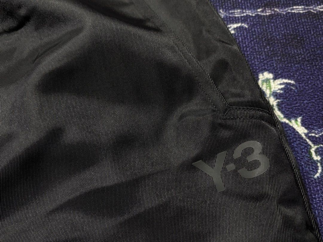 Y-3 Black Technical Trousers (Category: Trousers) located in Valenzuela. Submitted by telagram (Listing ID 1449862114, Image 2). Description: .