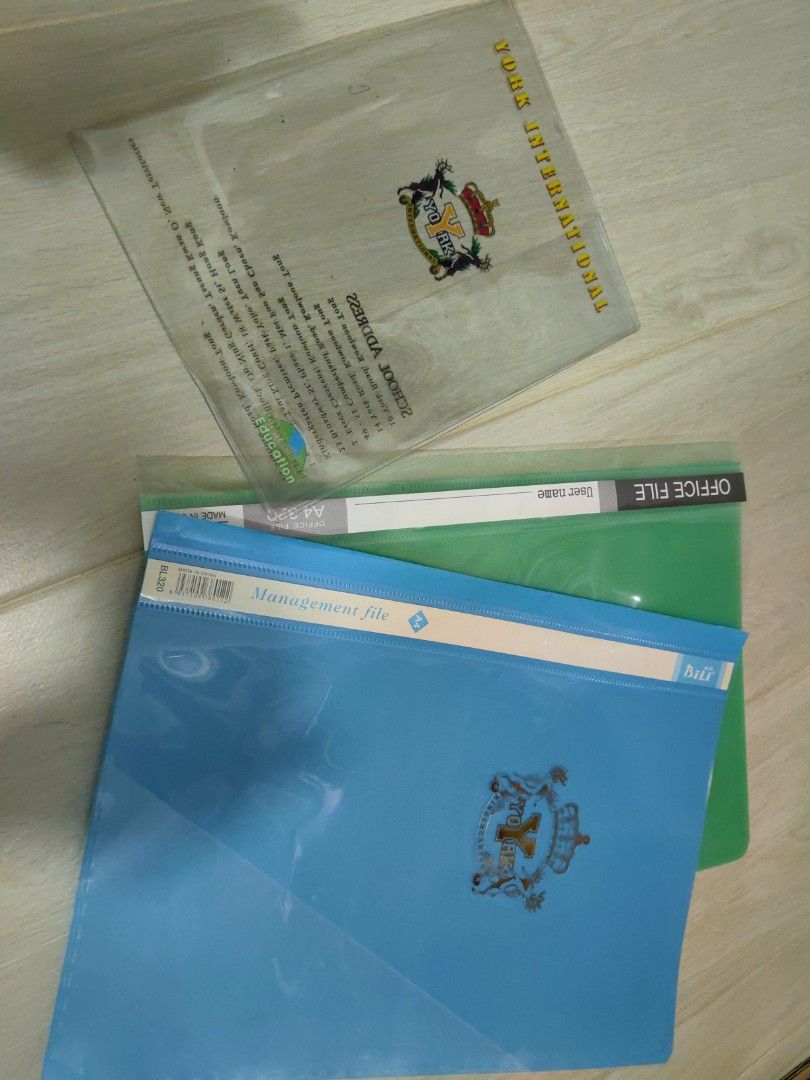 York 約克幼稚園 L2 書 （分類：兒童書籍）位於 Hong Kong。 由 taccy 提交（商品編號 1449904799，圖片 2）。簡介： 書籍$650 手冊套，$10 文件夾，$10/2個。