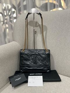 (Kategori: ) berada di . Dikirim oleh anzeraluxbags.id (ID iklan 1449793629, Gambar 1). Deskripsi: .