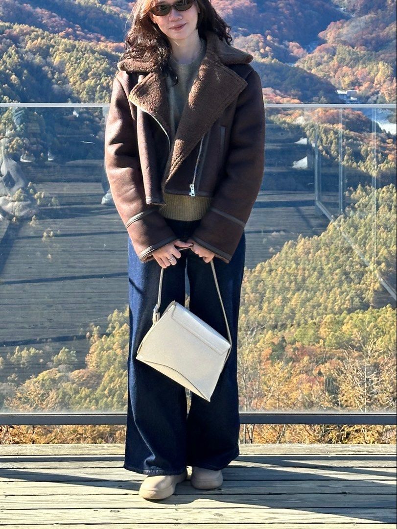 Zara Brown Faux Fur Lined Aviator Jacket (Category: Coats, Jackets and Outerwear) located in Quezon City. Submitted by petiteclothes (Listing ID 1449010166, Image 3). Description: Only used 1x.