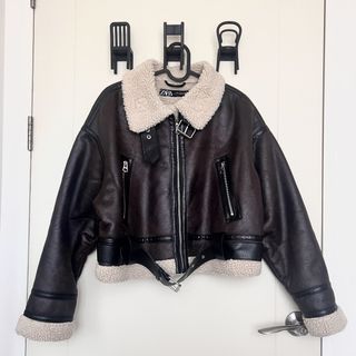 (Category: ) located in . Submitted by preloved.shang (Listing ID 1449815312, Image 1). Description: .
