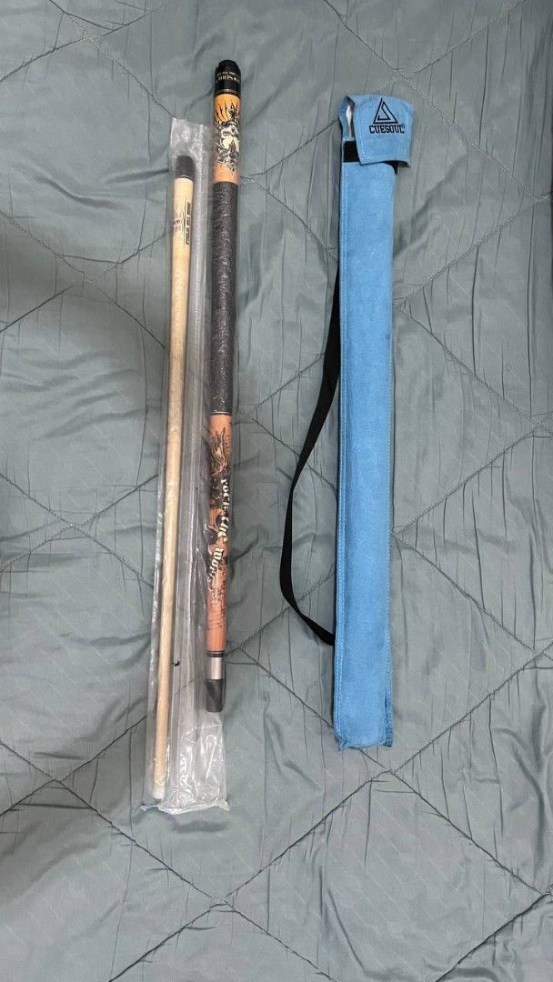 pool (Category: Billiards & Bowling) located in Shah Alam. Submitted by aaronbryan015 (Listing ID 1449989067, Image 1). Description: - 21oz pool cue stick - Unique tiger and skull design on handle - Comes with a blue carrying case - Perfect for your next game of pool - bought for rm150.