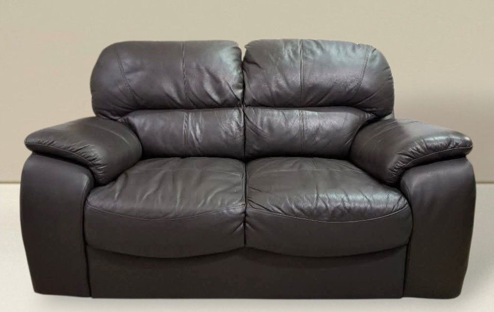 2 Seater Leather Sofa (Category: Sofas) located in Quezon City. Submitted by dannikkishoppe2 (Listing ID 1449960479, Image 1). Description: 2 Seater Leather Sofa ‼️₱11000‼️ *genuine leater, soft foam, wooden frame *good condition Please manage your expectations as there might be minimal flaws. Color may vary due to lighting, it may appear darker or lighter in person. Check photos first before buying. Please refrain from purchasing if you are part
