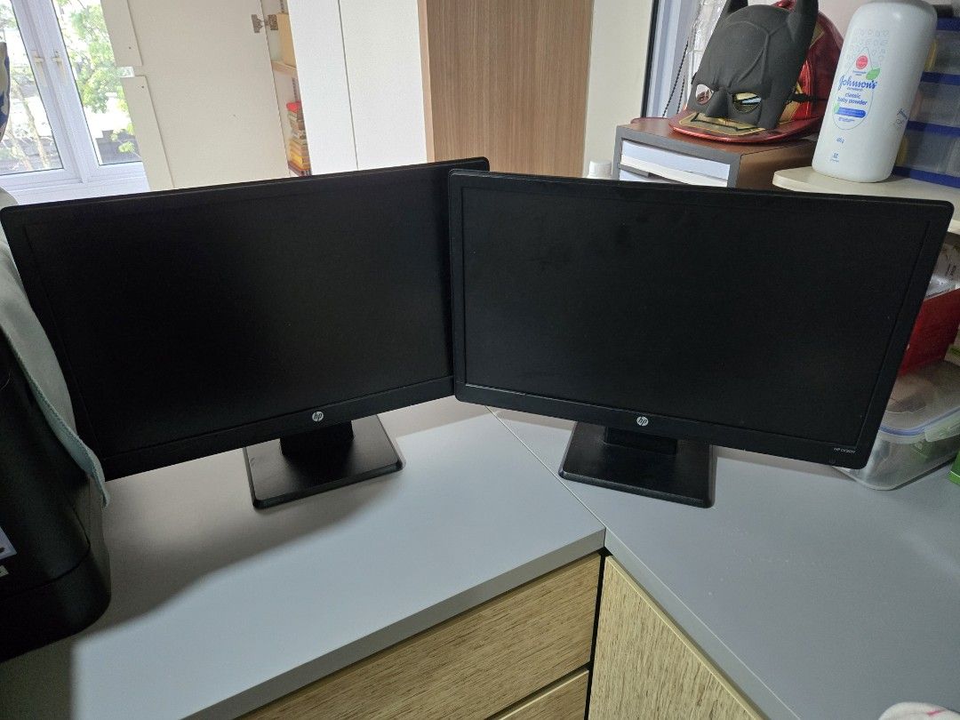 2x HP LV2011 20-inch LCD Monitors510852740637020161