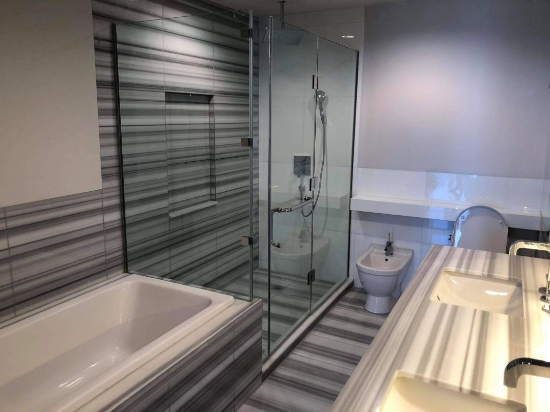 3BR Unit For Sale - Proscenium Kirov (Category: Apartments & Condos) located in Makati City. Submitted by vsg.realestate (Listing ID 1449959989, Image 2). Description: 🔆 3BR Unit For Sale - Proscenium Kirov 📌Property Details 42nd Floor 3BR 3.5TB 224 sqm Semi Furnished 2 Parking Slots 📌Features High floor “C” series above 40th floor Facing Pasig river 🌊 and sunset view 🌅 Expansive living room balcony Master T&B with bathtub Orientation: West 