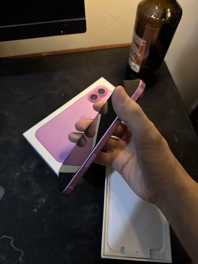 🌸 IPHONE 16 128GB PINK (COMPLETE BOX) 🌸 (Category: iPhone 16 Series) located in Manila. Submitted by jddecastro (Listing ID 1449990850, Image 3). Description: • Condition: 9/10 • Battery Health: 87% (820 CC) • Open to all sim (Factory Unlock) (SLIGHTLY NEGO SA SURE BUYER, PM LANG PAGUSAPAN NATIN PRESYO) (LADY OWNED) 📍Manila / Valenzuela / Bulacan.