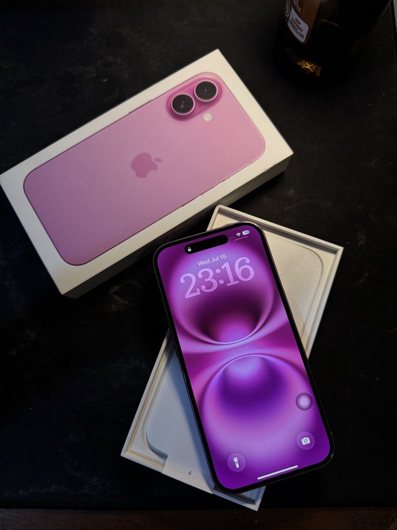 🌸 IPHONE 16 128GB PINK (COMPLETE BOX) 🌸 (Category: iPhone 16 Series) located in Manila. Submitted by jddecastro (Listing ID 1449990850, Image 1). Description: • Condition: 9/10 • Battery Health: 87% (820 CC) • Open to all sim (Factory Unlock) (SLIGHTLY NEGO SA SURE BUYER, PM LANG PAGUSAPAN NATIN PRESYO) (LADY OWNED) 📍Manila / Valenzuela / Bulacan.