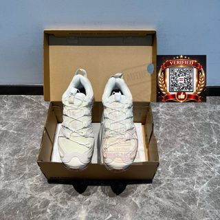 (Category: ) located in . Submitted by shoes.locker (Listing ID 1449990551, Image 1). Description: .