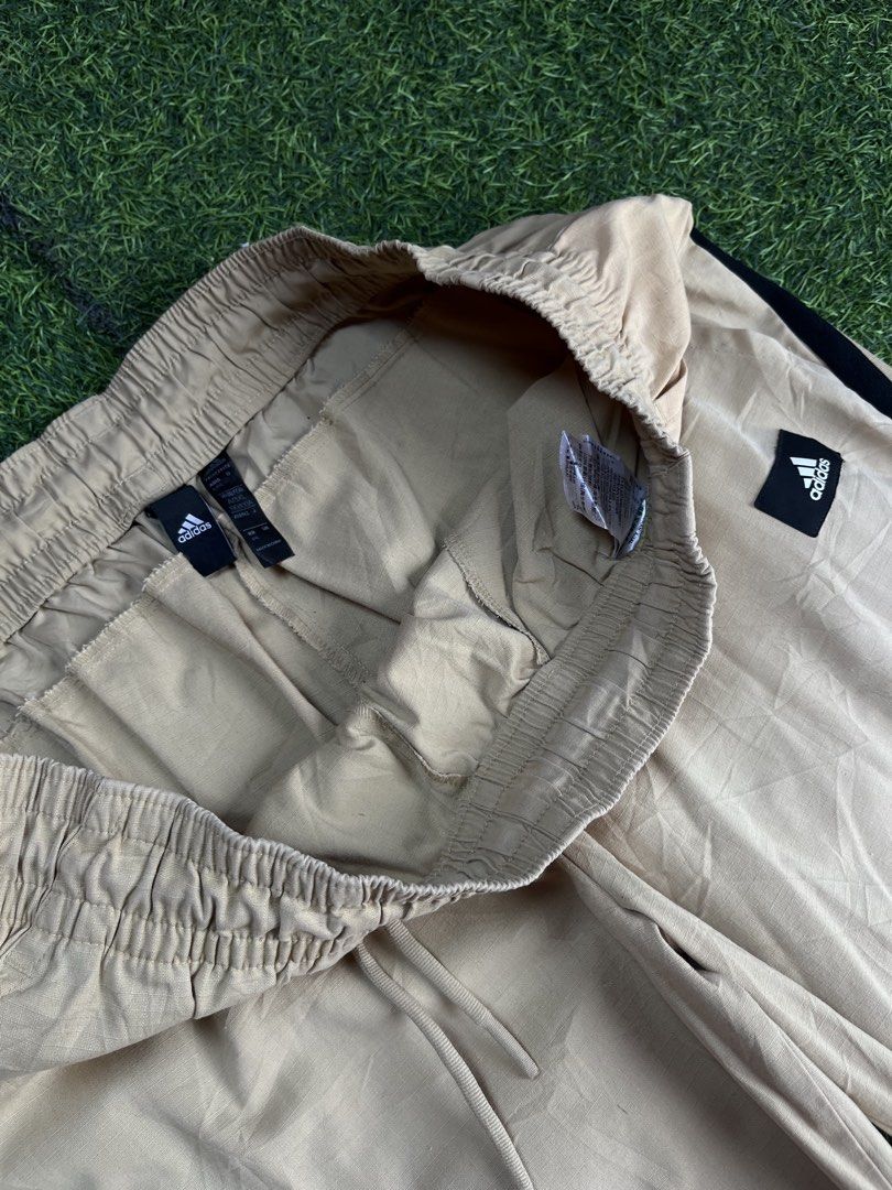 Adidas Nylon Jogging Pants (Category: Joggers) located in Calapan. Submitted by seria_thrifting_apparel (Listing ID 1449984321, Image 3). Description: ✅Complete Tags / Lightweight • Width: 37-44 • Length: 41.5 • Hem: 7 • Color rate: 9.5/10 • Issue: None (Excellent Condition).