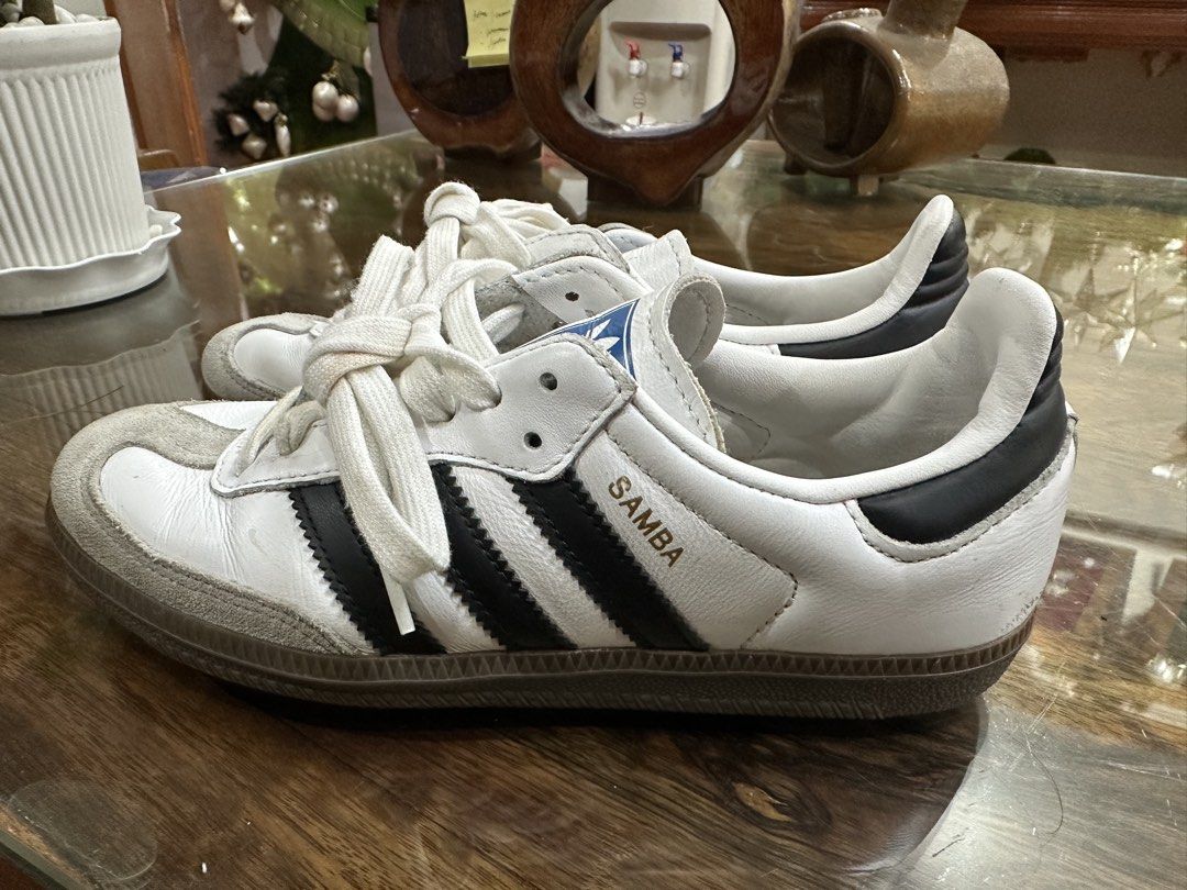 Adidas Samba (Category: Sneakers) located in Antipolo. Submitted by capizexport (Listing ID 1449996917, Image 2). Description: Adidas Samba Size 4 / 36 Guaranteed authentic or money back Price: 1 k Rfs: no longer using .