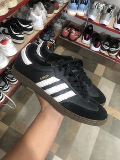 (Category: ) located in . Submitted by thriftkicks3 (Listing ID 1450061081, Image 1). Description: .