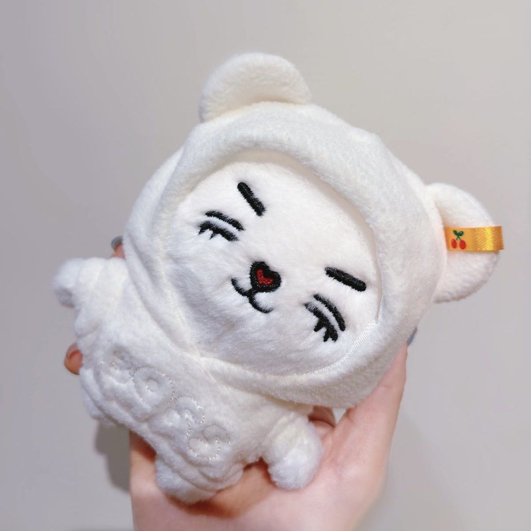 *ADMIN USE* (Category: Plushies & Soft Toys) located in Singapore. Submitted by collapsedcloset (Listing ID 1450088170, Image 1). Description: .
