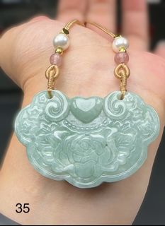 (Category: ) located in . Submitted by fei.cui.jadeite (Listing ID 1449955429, Image 1). Description: .