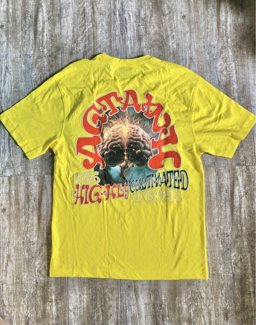 AGTAWH Yellow Men Graphic Tshirt (Category: Tshirts & Polo Shirts ) located in Urdaneta. Submitted by byells (Listing ID 1449964099, Image 2). Description: Brand new never use Bought in Boston US AGTAWH US brand Size S on tag 19" width , 27" length Embroidered design .