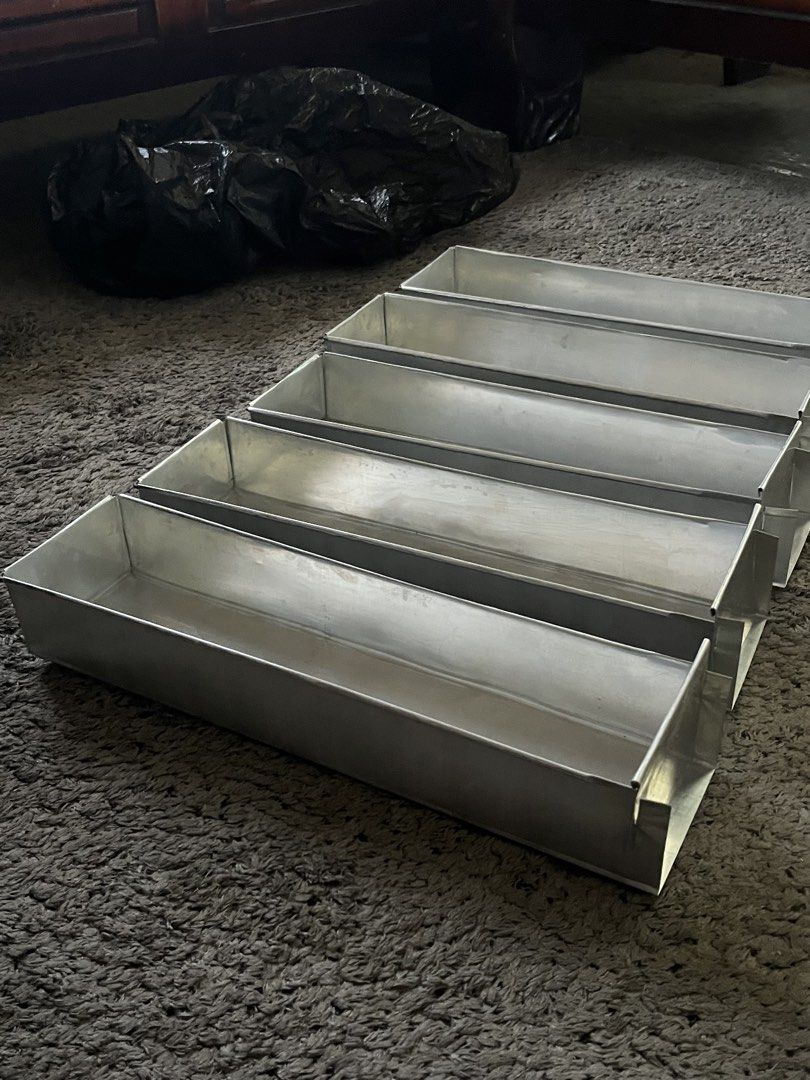 Aluminum pans for tiramisu (Category: Bakeware) located in Bulacan. Submitted by leonardoparungaoii. (Listing ID 1449959513, Image 1). Description: Tiramisu pans 2x lang nagamit Set of 5 for 600 .