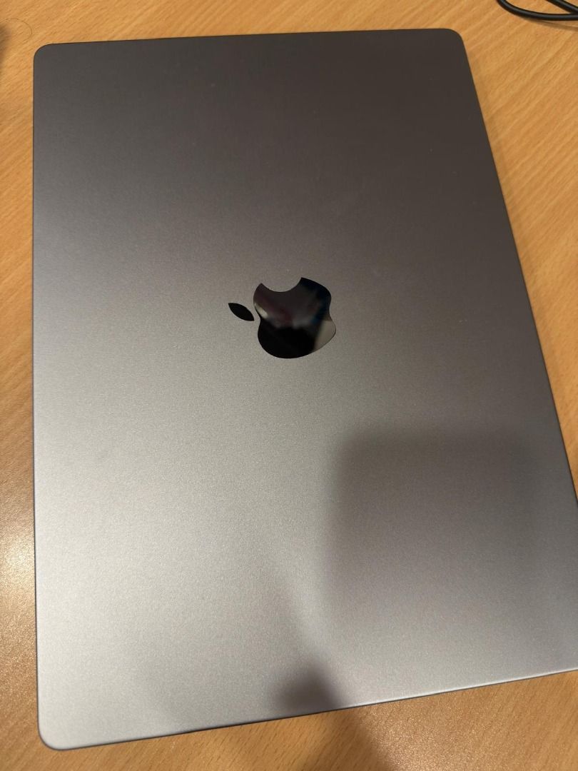 Apple MacBook Pro 14-inch M3511072137695744004