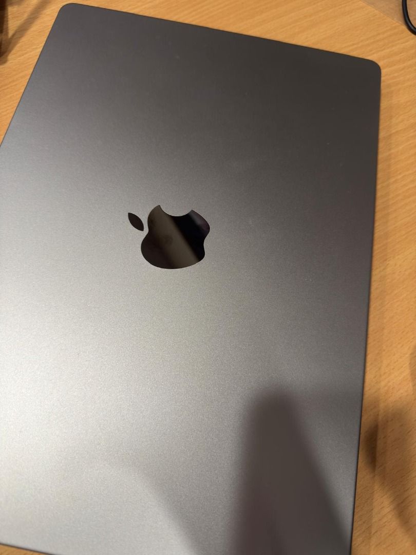 Apple MacBook Pro 14-inch M3511072137695744003