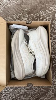 (Category: ) located in . Submitted by itsfromywardrobe (Listing ID 1449981851, Image 1). Description: .