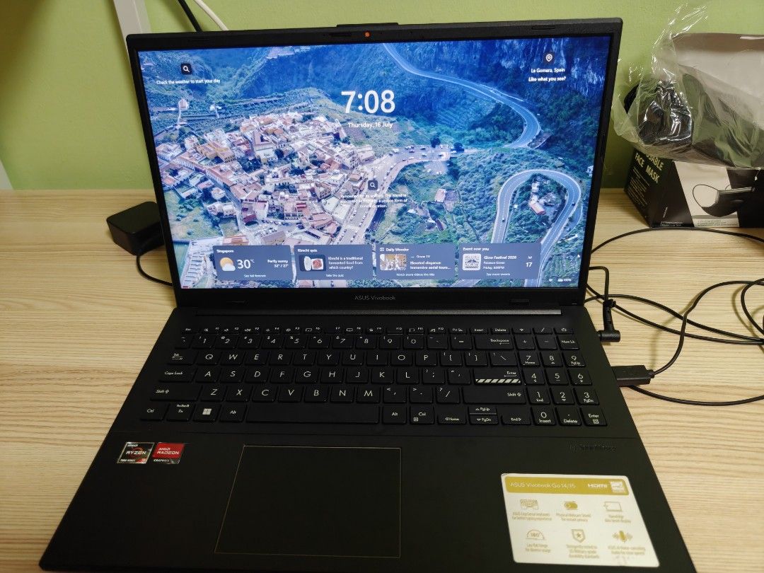 ASUS Vivobook (laptop)