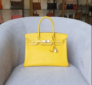 (Category: ) located in . Submitted by luxurydesignerbrands (Listing ID 1450104406, Image 1). Description: .