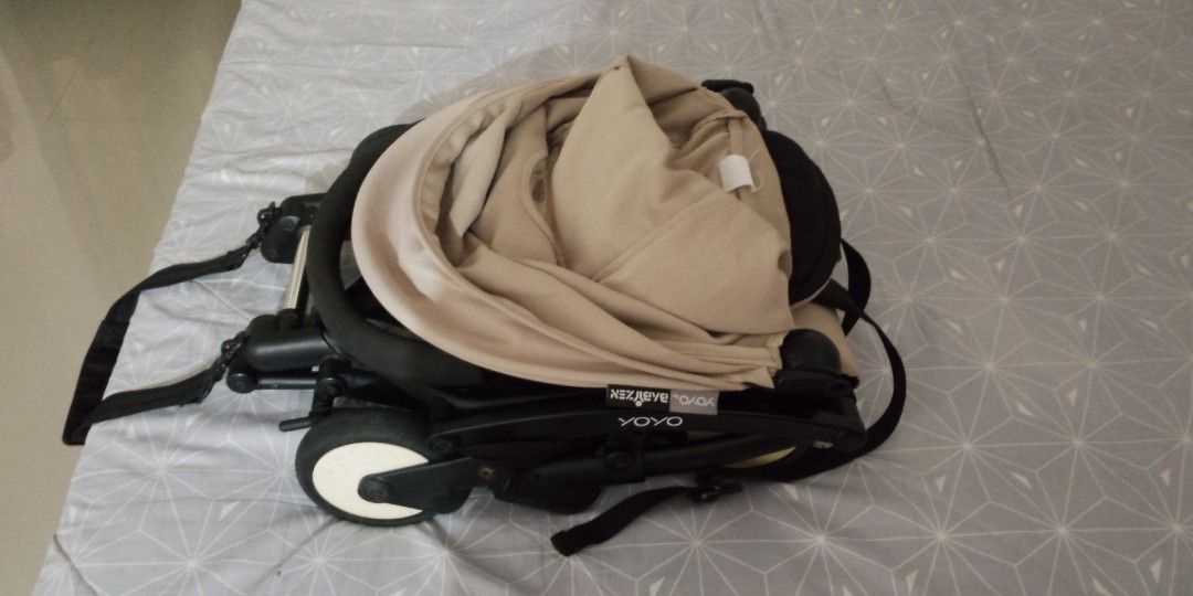 Babyzen yoyo+ stroller (Category: Strollers) located in Cavite. Submitted by rhea_023 (Listing ID 1450078512, Image 3). Description: preloved babyzen yoyo+ yoyo2 stroller made in italy.