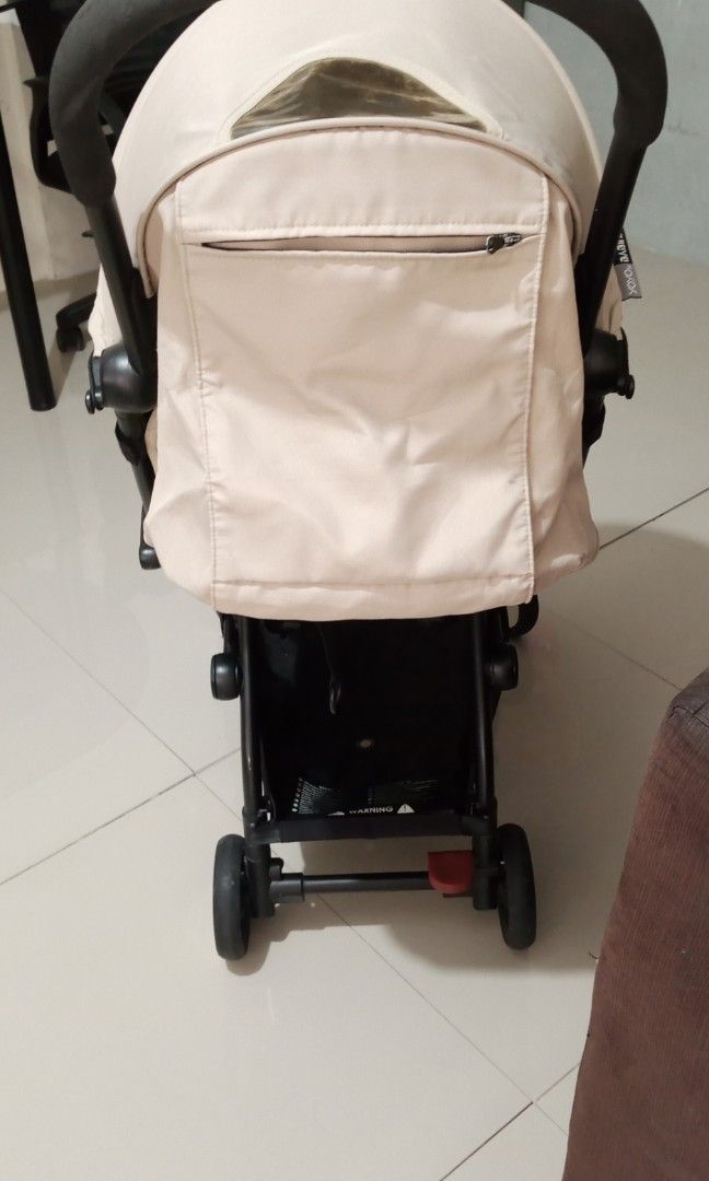 Babyzen yoyo+ stroller (Category: Strollers) located in Cavite. Submitted by rhea_023 (Listing ID 1450078512, Image 1). Description: preloved babyzen yoyo+ yoyo2 stroller made in italy.