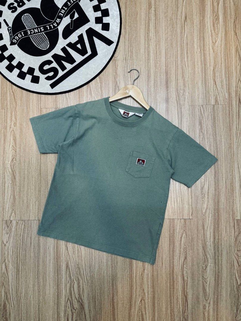 BEN DAVIS POCKET TEE (Category: Tshirts & Polo Shirts) located in Dungun. Submitted by elpachothrift (Listing ID 1450130482, Image 1). Description: #12950 20.5/25.5 M Condition 9.5/10 without flaws Can dm for further details..