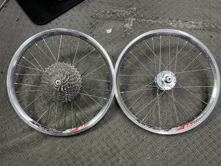 （分類：）位於 。 由 LockOnBike 提交（商品編號 1450033902，圖片 1）。簡介： 。