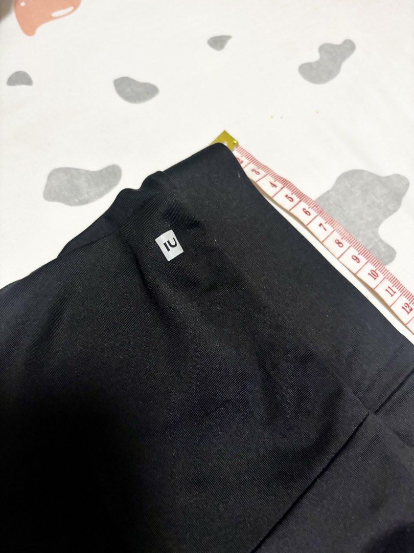 Black Gymnastics Shorts with IU Logo (Category: Babies & Kids Fashion) located in Quezon City. Submitted by pipsqueakscorner (Listing ID 1450013069, Image 2). Description: - Black biker shorts - Small IU logo on left hip - Stretchy and comfortable material - Elasticated waistband for a secure fit - Ideal for workouts, gym, or casual wear - Measurements available in photos Fits 8 years Old.