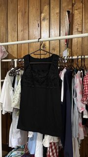 (Category: ) located in . Submitted by dainty.hercloset (Listing ID 1449959339, Image 1). Description: .