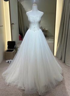 (Category: ) located in . Submitted by wardrobeee_ (Listing ID 1449995981, Image 1). Description: .