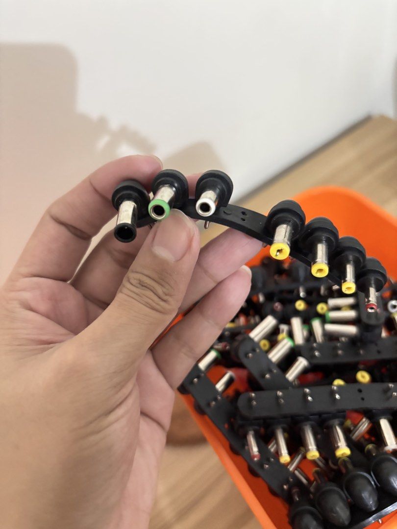 Bulk laptop Universal charger DC Power Adapter Jack Tips Assorted Sizes (Category: Other Mobile & Gadget Accessories) located in Pasig City. Submitted by bathaneve (Listing ID 1450000346, Image 3). Description: - 150 to 160 set of assorted DC power adapter jack tips. - 7 pcs per adapter set only - Please check photos and size chart for compatibility. Missing #5 adapter (blue adapter) per each set.