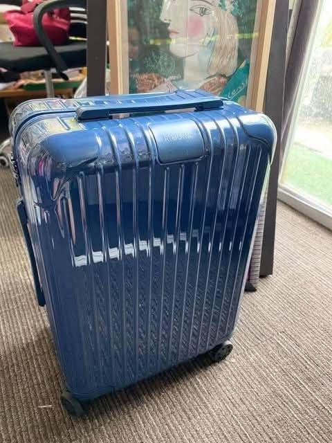 Cabin luggage size rimowa (Category: Luggage) located in Tagum. Submitted by cathsuesurplus (Listing ID 1450046294, Image 1). Description: cabin size.