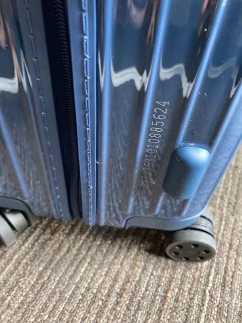 Cabin luggage size rimowa (Category: Luggage) located in Tagum. Submitted by cathsuesurplus (Listing ID 1450046294, Image 2). Description: cabin size.