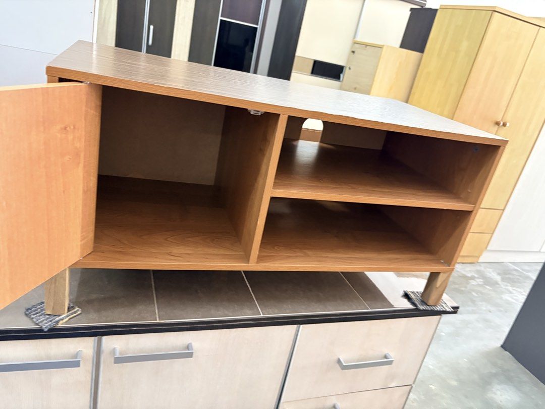 cabinet (Category: TV Consoles) located in Kajang. Submitted by goodsdmy_secondhandshop (Listing ID 1449964172, Image 3). Description: Kedai Perabot Terpakai Kajang. kedai buka 10am - 7pm kami menjual barang terpakai. .