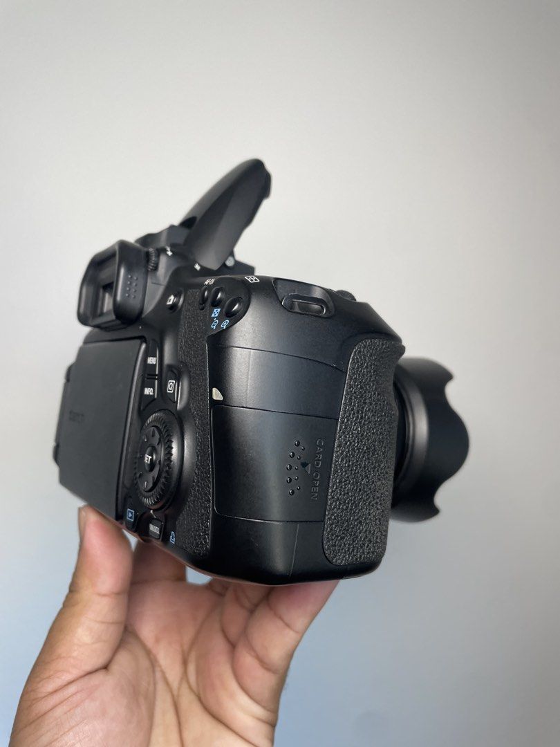 CANON EOS 60D KIT LENS 18-55MM IS STM (Category: Cameras) located in Antipolo. Submitted by pauldmabatid (Listing ID 1450021959, Image 2). Description: FOR SALE ONLY Selling for only 16,000PHP ✅ 18MP | Flipscreen DSLR Camera ✅ Good for Photo, Video/Vlogging ✅ Good for Photo Journalism (SEMi PRO) CANON EOS 60D KIT LENS 18-55MM IS STM - No Issue - No Vignette - No Dents/ No Scratches - No Dust/ No Fungus (See Photos) - AF/MF is Fully Working - Buil