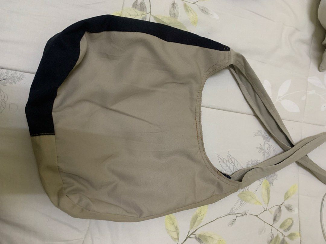 Carhartt custom slingbag (Svg,All love,OPT,Nike,Adidas,Puma) (Category: Tote Bags) located in Ipoh. Submitted by imjual (Listing ID 1450079816, Image 2). Description: harga bole nego.