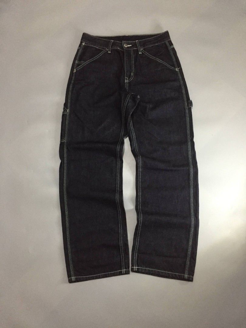 Carpenter Pants (Category: Jeans) located in Balayan. Submitted by _wethrift (Listing ID 1450123708, Image 2). Description: CARPENTER PANTS • Waistline: 31 - 32 • Length: 42.5 • Leg hole: 9 • Excellent condition • Color rate: 9.5/10 • No flaws MINE — 📩 + Shipping fee 📍 Balayan, Batangas.